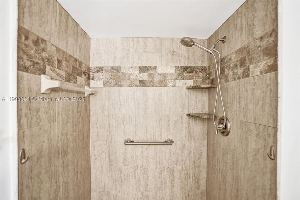 Real estate property located at 2220 Cypress Bend Dr #310, Broward, Cypress Bend Condominium, Pompano Beach, FL