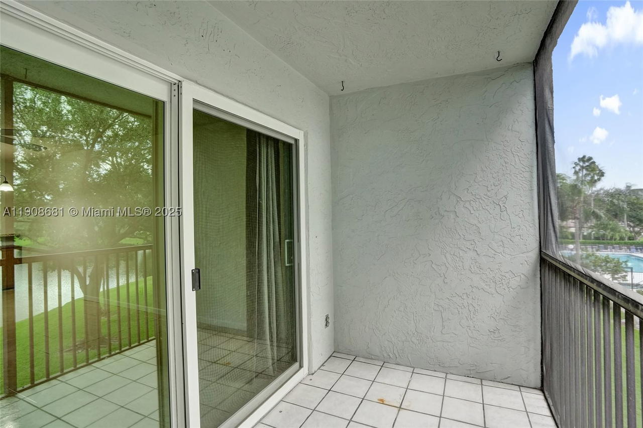 Real estate property located at 2220 Cypress Bend Dr #310, Broward, Cypress Bend Condominium, Pompano Beach, FL