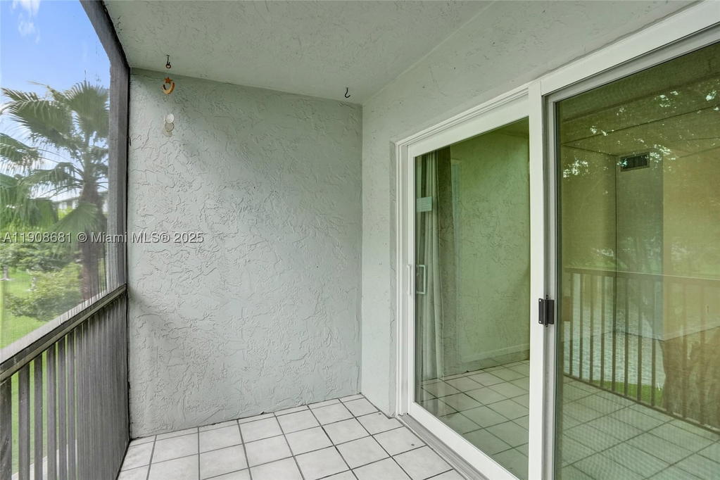 Real estate property located at 2220 Cypress Bend Dr #310, Broward, Cypress Bend Condominium, Pompano Beach, FL