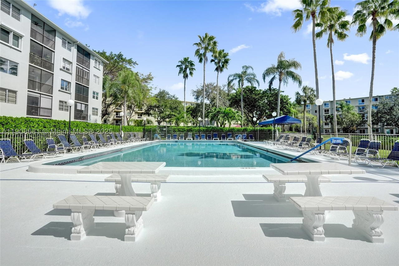 Real estate property located at 2220 Cypress Bend Dr #310, Broward, Cypress Bend Condominium, Pompano Beach, FL