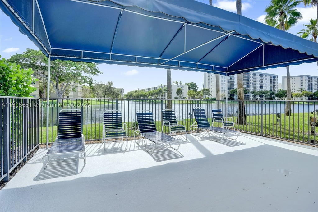 Real estate property located at 2220 Cypress Bend Dr #310, Broward, Cypress Bend Condominium, Pompano Beach, FL