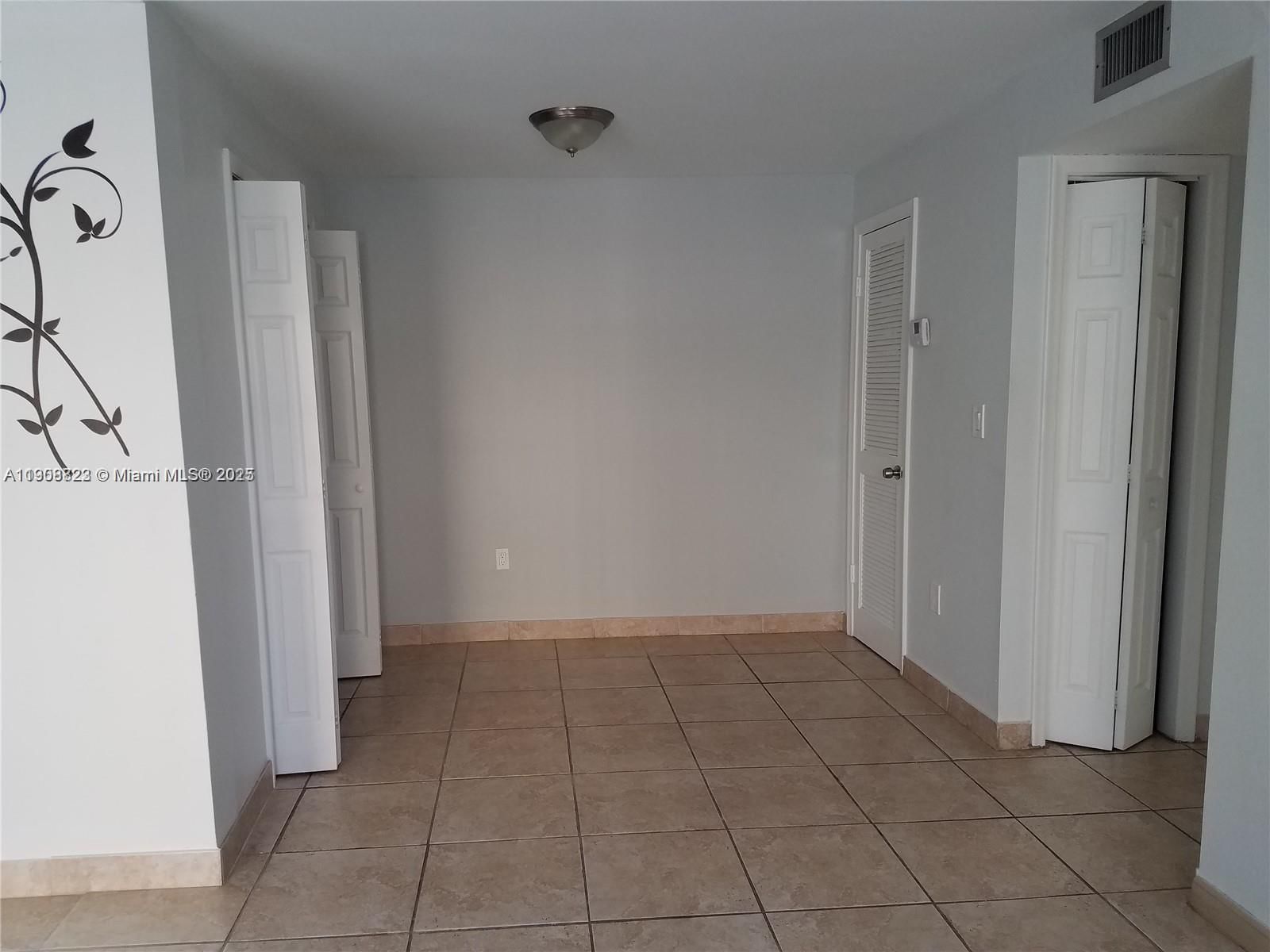 Real estate property located at 6424 Collins Ave A-203, Miami-dade, 6424 Collins Bldg Condo, Miami Beach, FL