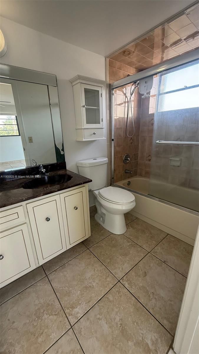Real estate property located at 6424 Collins Ave A-203, Miami-dade, 6424 Collins Bldg Condo, Miami Beach, FL