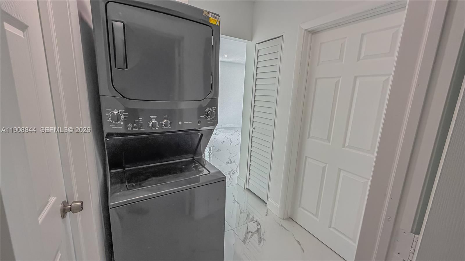 Real estate property located at 2462 Johnson St, Broward, Hollywood Little Ranches, Hollywood, FL