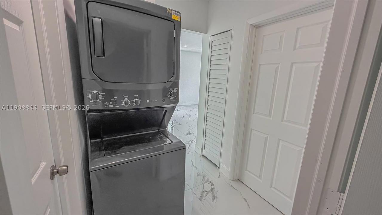 Real estate property located at 2462 Johnson St, Broward, Hollywood Little Ranches, Hollywood, FL