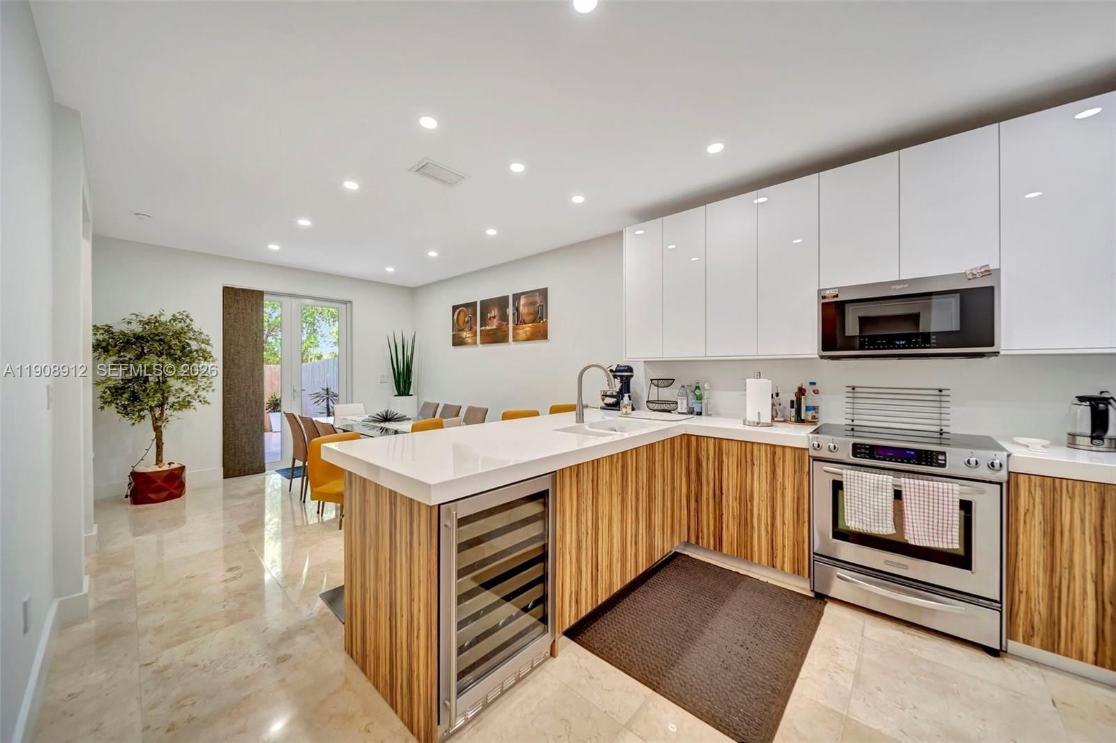 Real estate property located at 10867 76th Ln, Miami-dade, Reserve At Doral East, Doral, FL