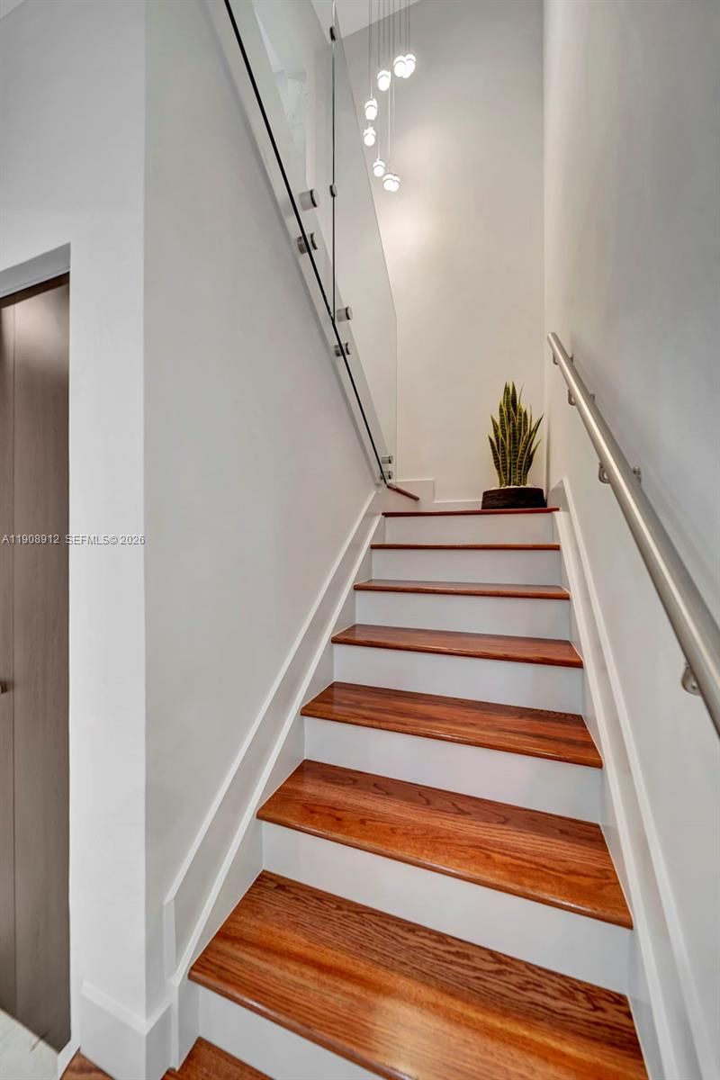 Real estate property located at 10867 76th Ln, Miami-dade, Reserve At Doral East, Doral, FL