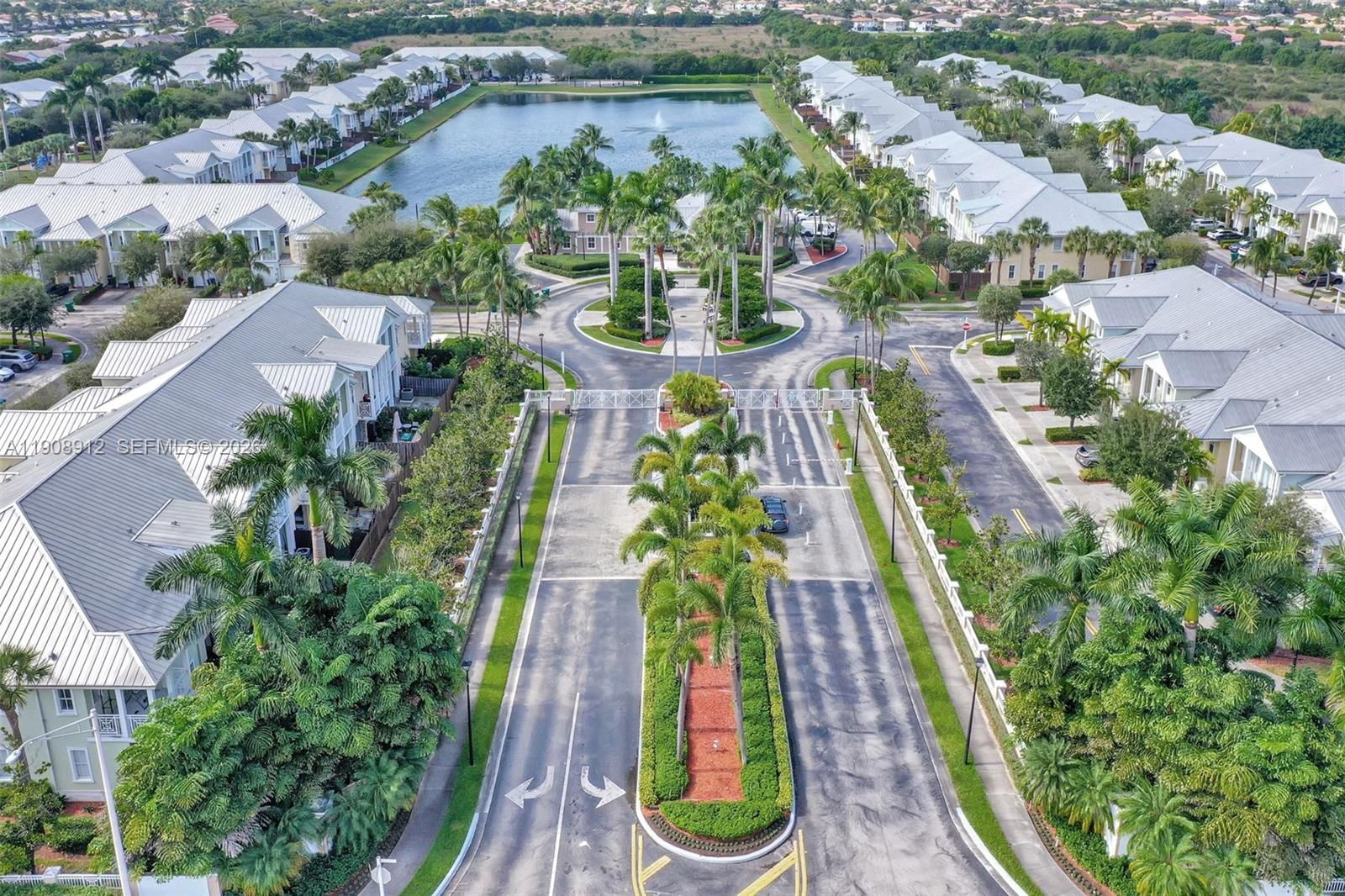 Real estate property located at 10867 76th Ln, Miami-dade, Reserve At Doral East, Doral, FL