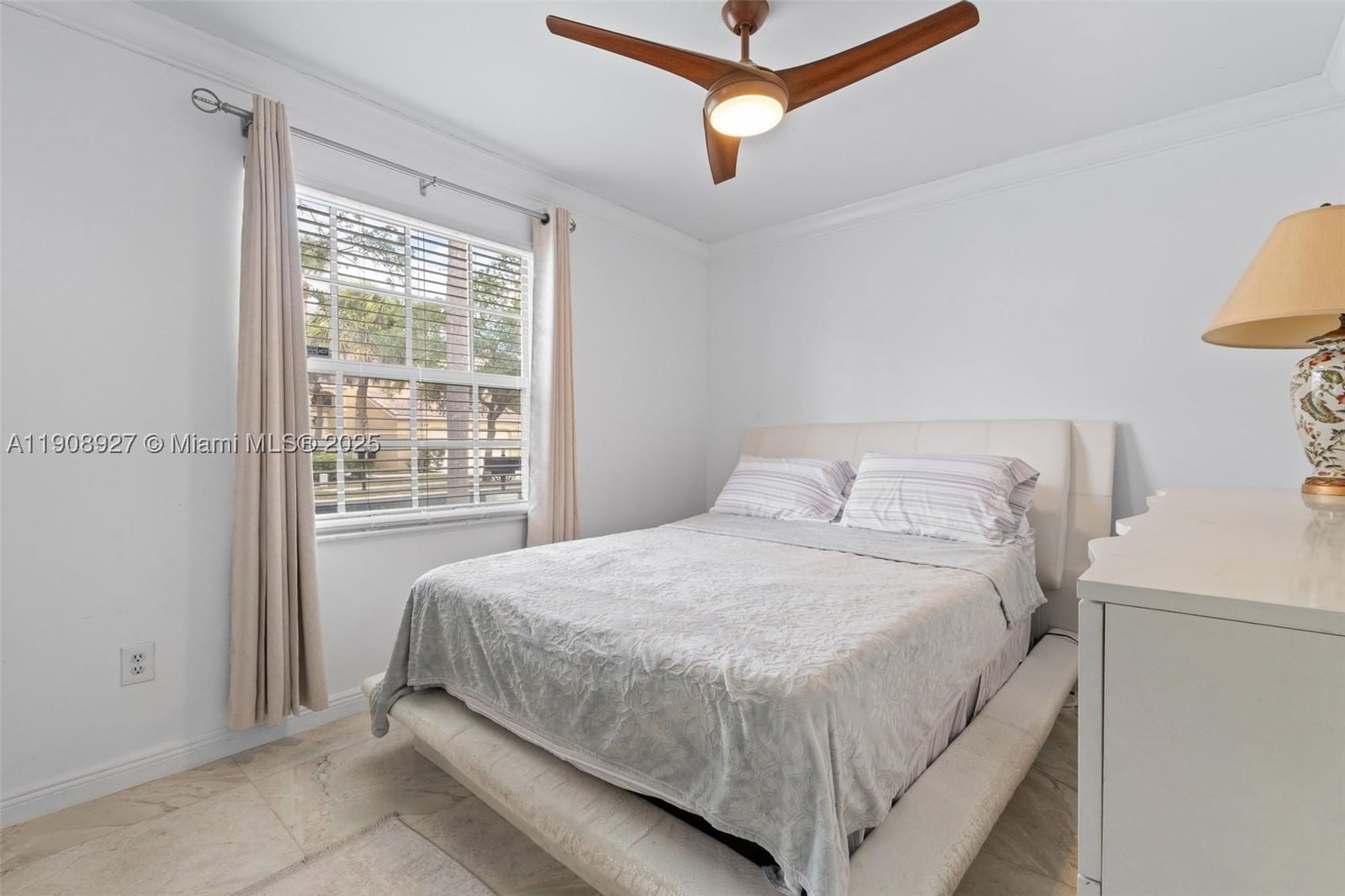 Real estate property located at 15624 12th Rd, Broward, Towngate, Pembroke Pines, FL
