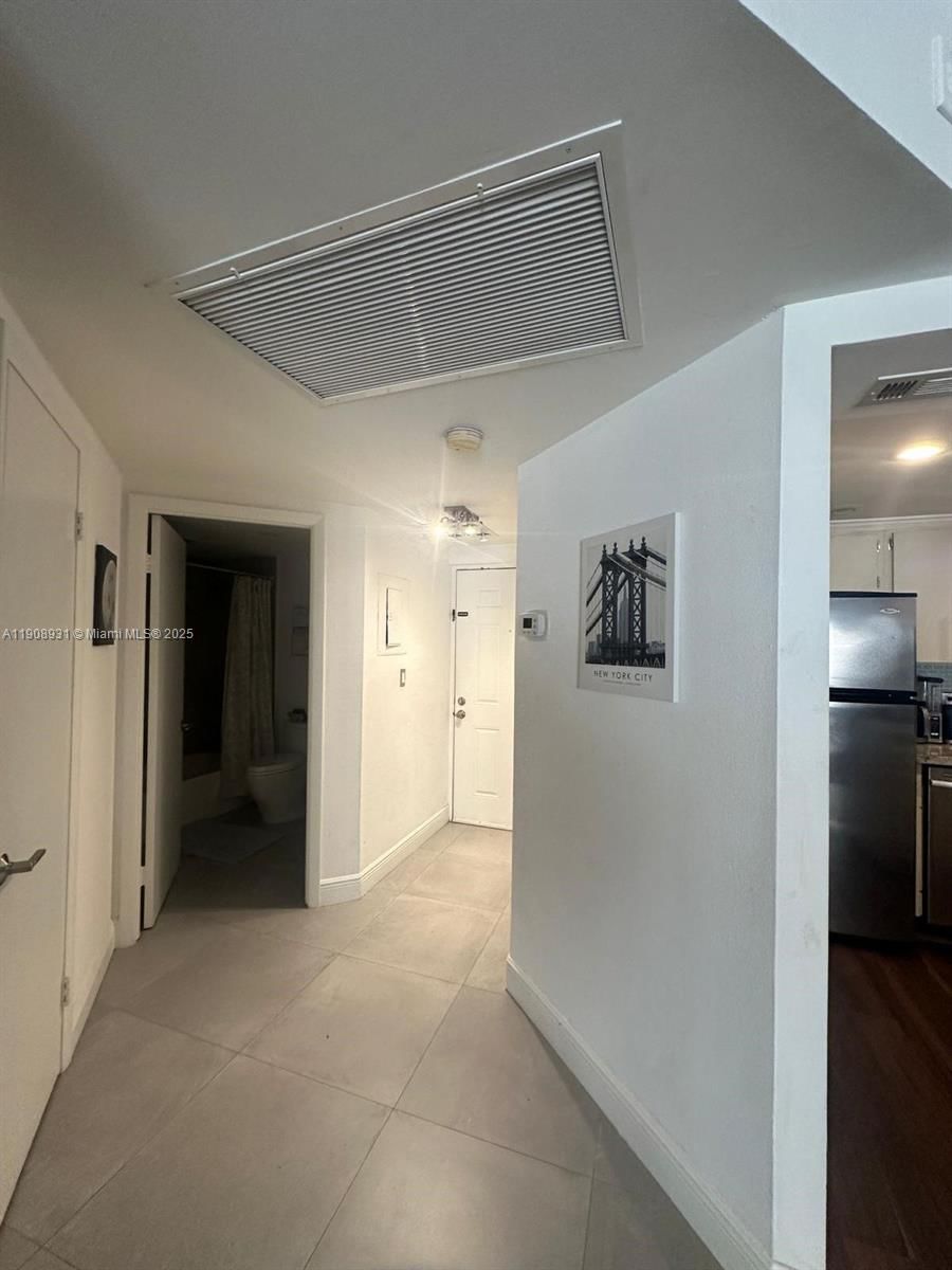 Real estate property located at 8290 Lake Dr #514, Miami-dade, Las Vistas At Doral Condo, Doral, FL
