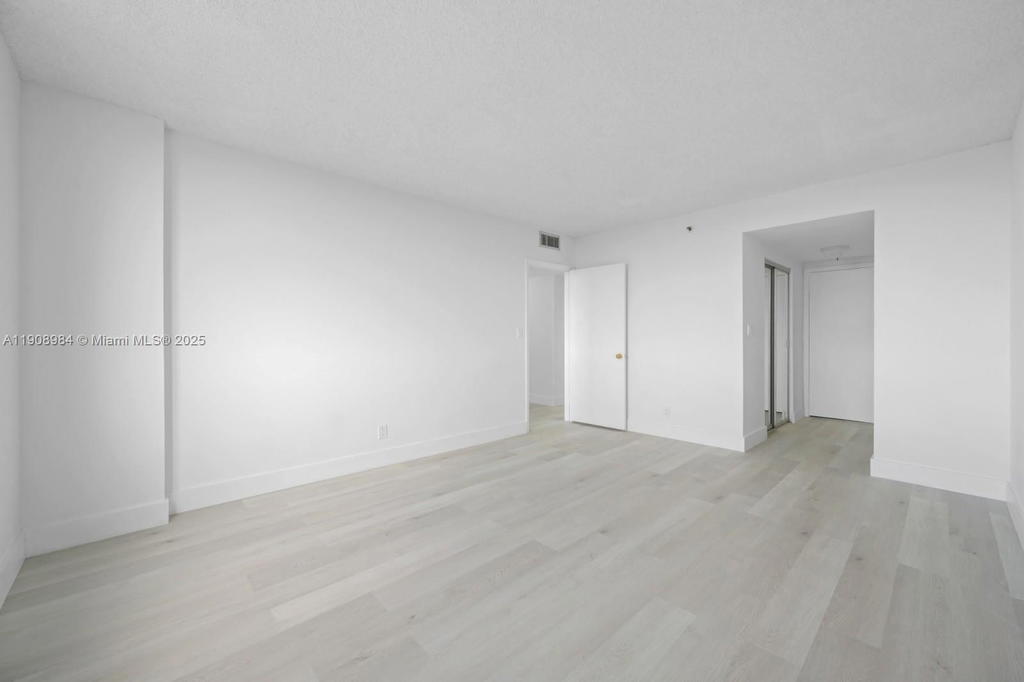 Real estate property located at , Broward, Hillcrest East No 19 Cond, Hollywood, FL