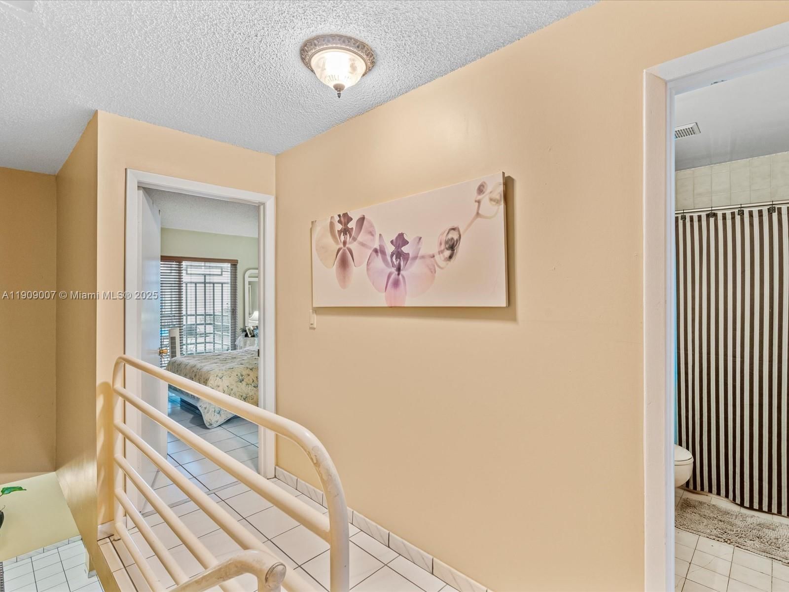 Real estate property located at 11840 18th Ter #94, Miami-dade, Les Chateaux At Int Garde, Miami, FL