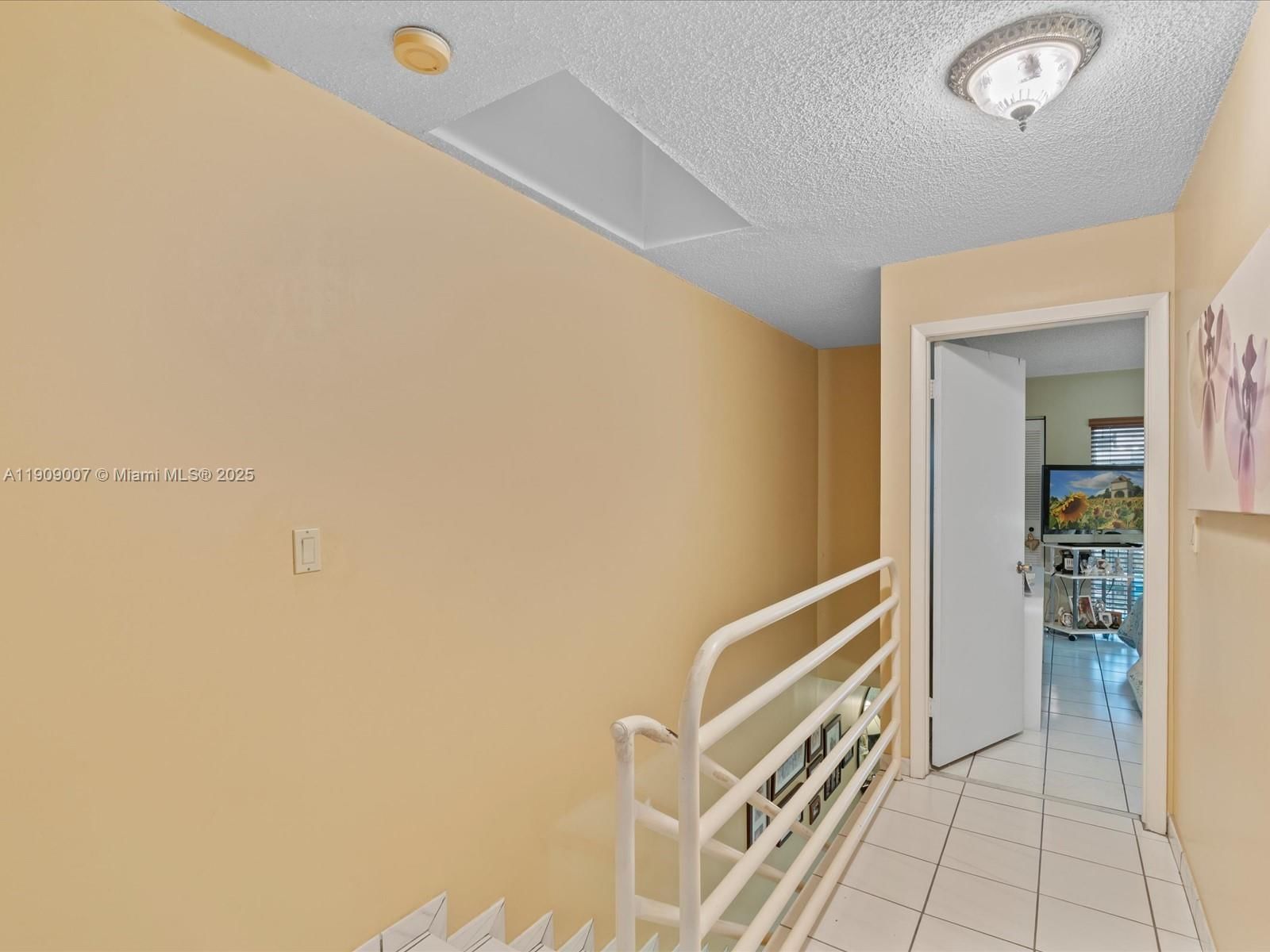 Real estate property located at 11840 18th Ter #94, Miami-dade, Les Chateaux At Int Garde, Miami, FL