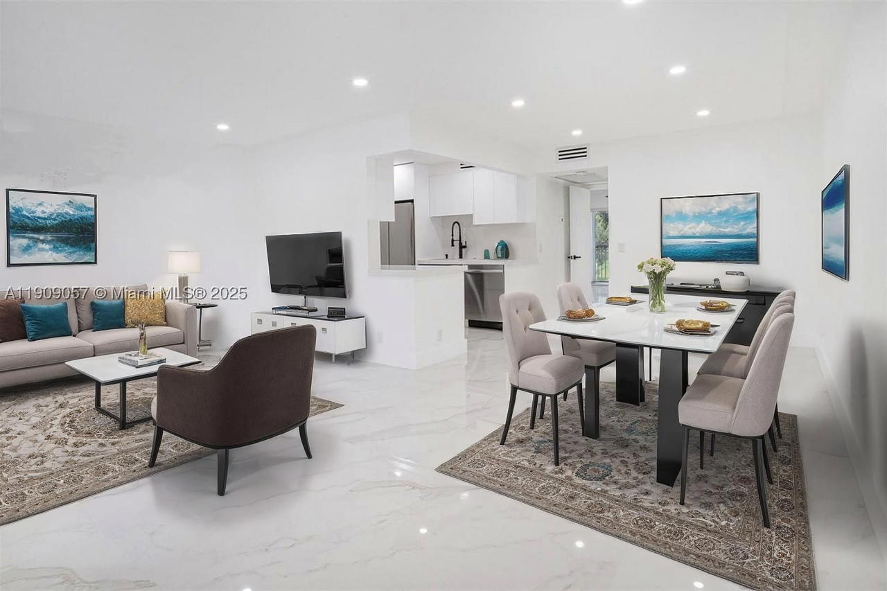 Real estate property located at 13250 7th Ct #204L, Broward, Kingsley At Century Villa, Pembroke Pines, FL