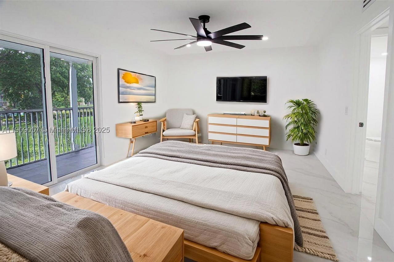 Real estate property located at 13250 7th Ct #204L, Broward, Kingsley At Century Villa, Pembroke Pines, FL