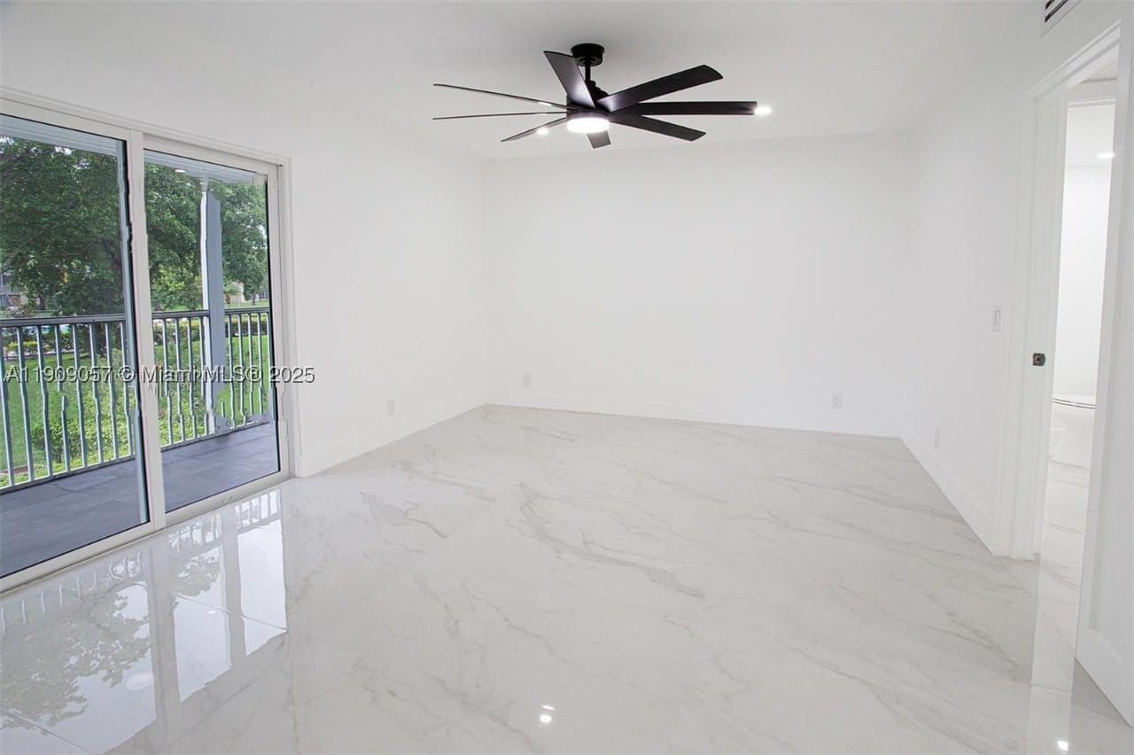 Real estate property located at 13250 7th Ct #204L, Broward, Kingsley At Century Villa, Pembroke Pines, FL