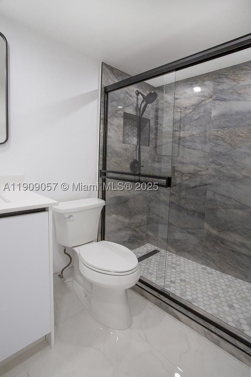 Real estate property located at 13250 7th Ct #204L, Broward, Kingsley At Century Villa, Pembroke Pines, FL
