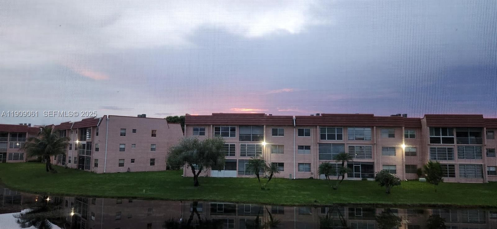 Real estate property located at 9620 Sunrise Lakes Blvd #211, Broward, Sunrise Lakes 139 Condo, Sunrise, FL