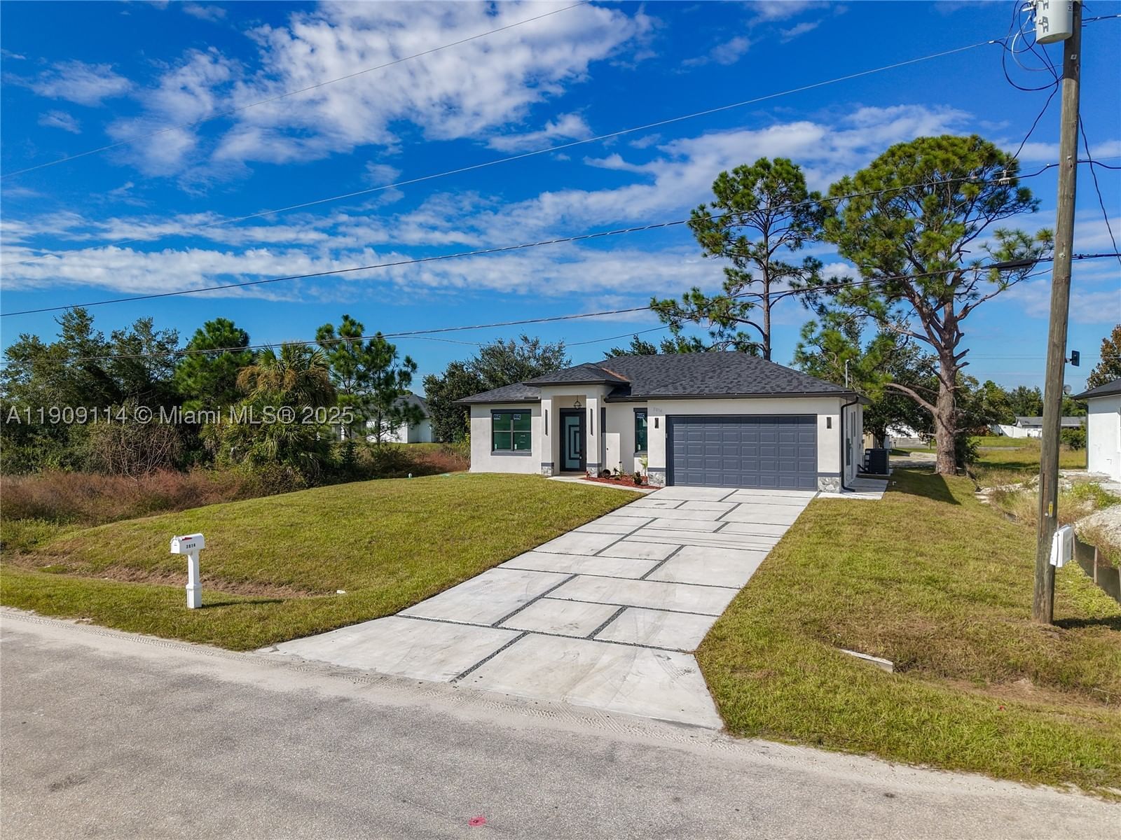 Real estate property located at 3814 9th St SW, Lee, -, Lehigh Acres, FL