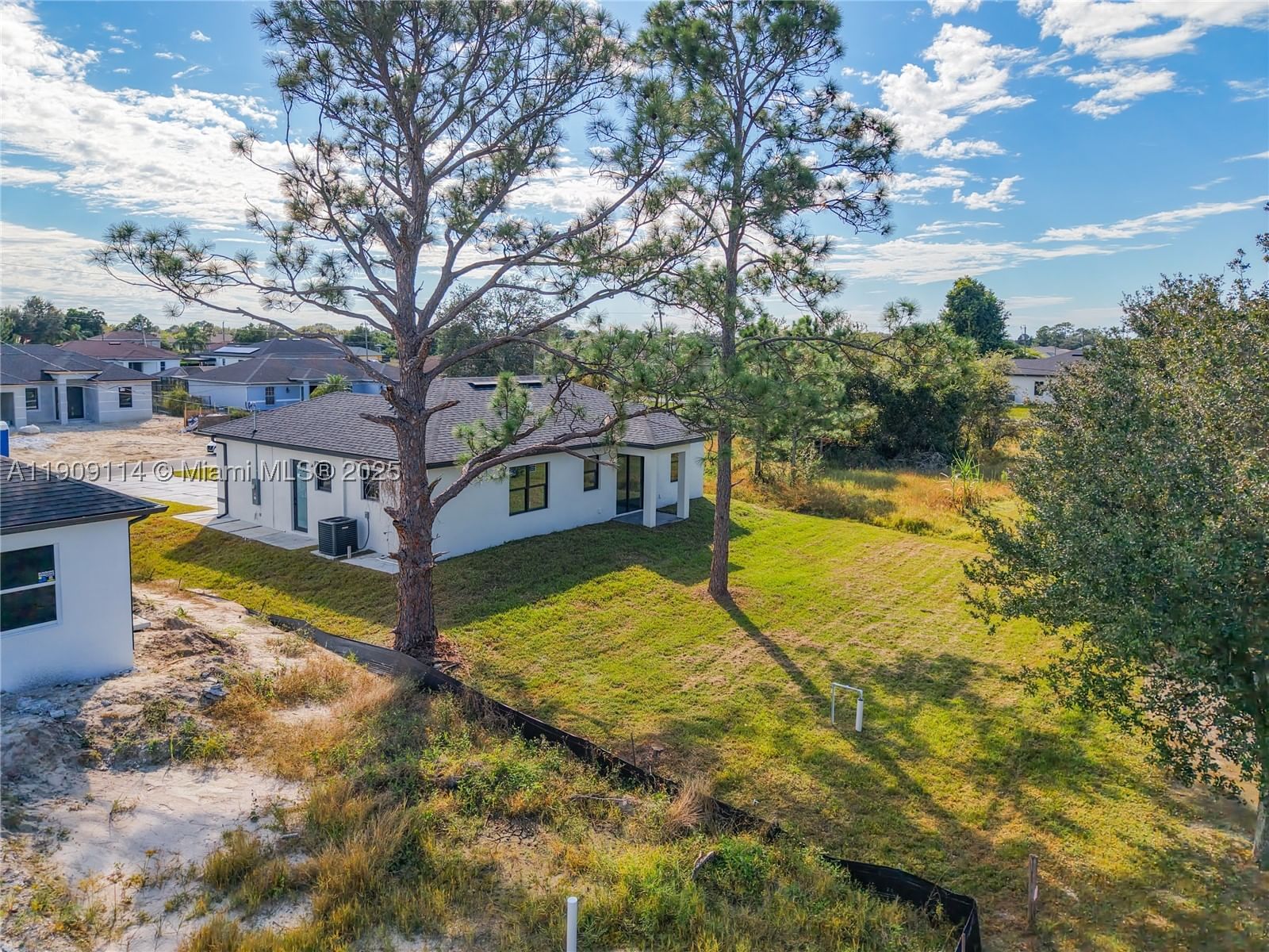 Real estate property located at 3814 9th St SW, Lee, -, Lehigh Acres, FL
