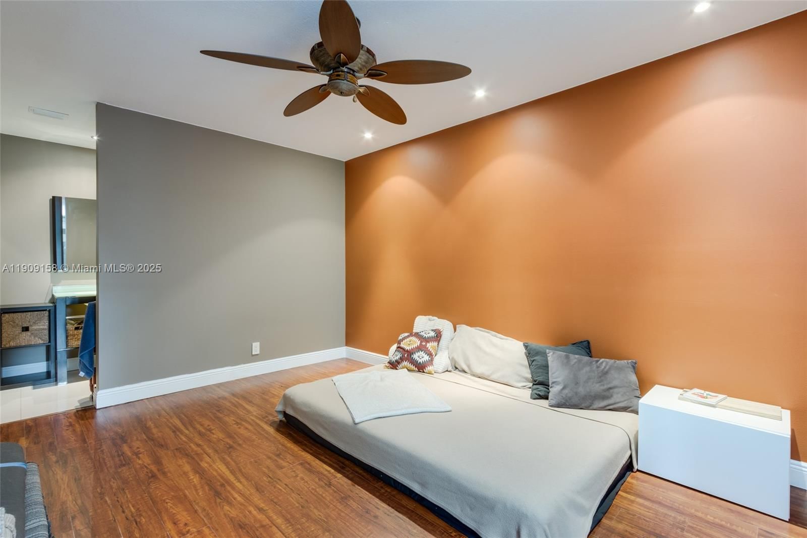 Real estate property located at 2880 Carambola Cir S #2071, Broward, Applewood Village Iv-e Co, Coconut Creek, FL