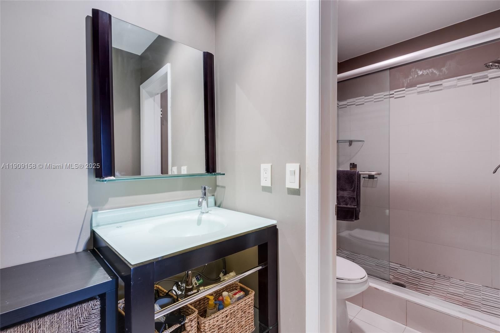 Real estate property located at 2880 Carambola Cir S #2071, Broward, Applewood Village Iv-e Co, Coconut Creek, FL