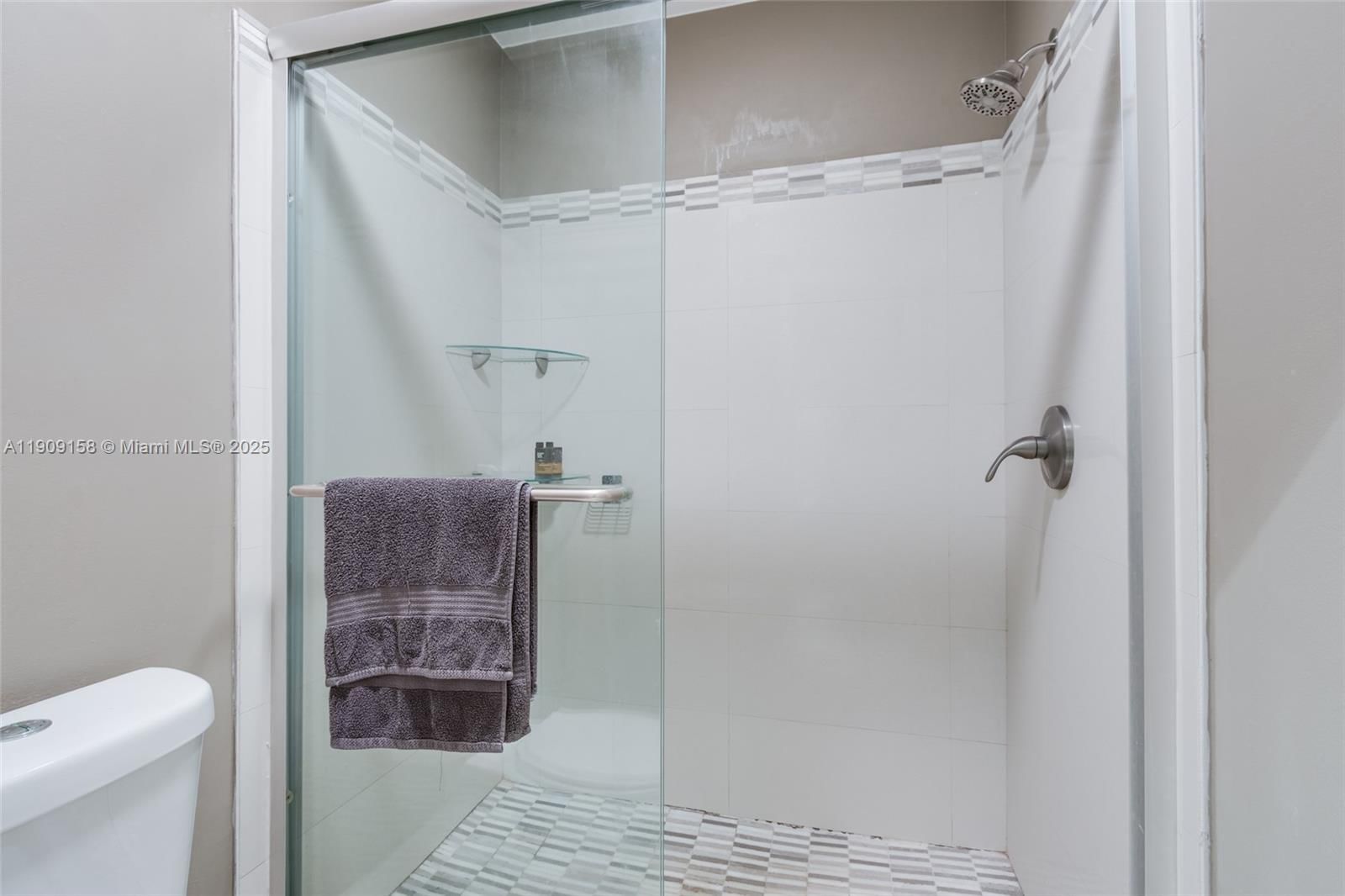Real estate property located at 2880 Carambola Cir S #2071, Broward, Applewood Village Iv-e Co, Coconut Creek, FL