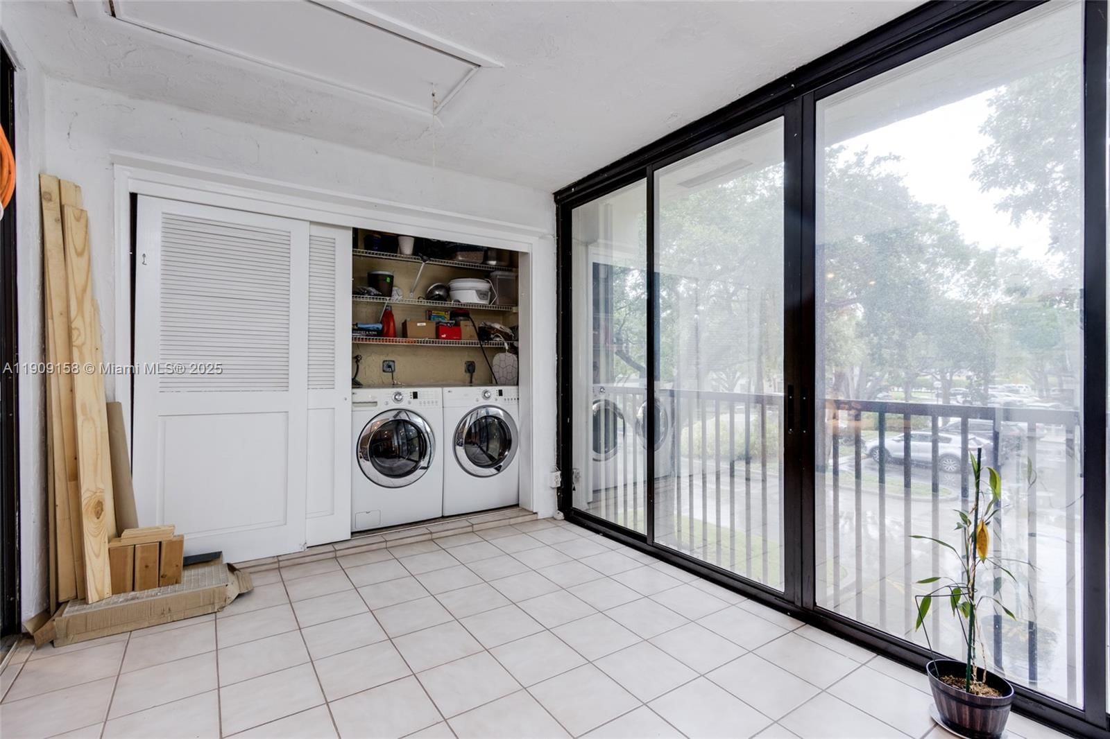 Real estate property located at 2880 Carambola Cir S #2071, Broward, Applewood Village Iv-e Co, Coconut Creek, FL