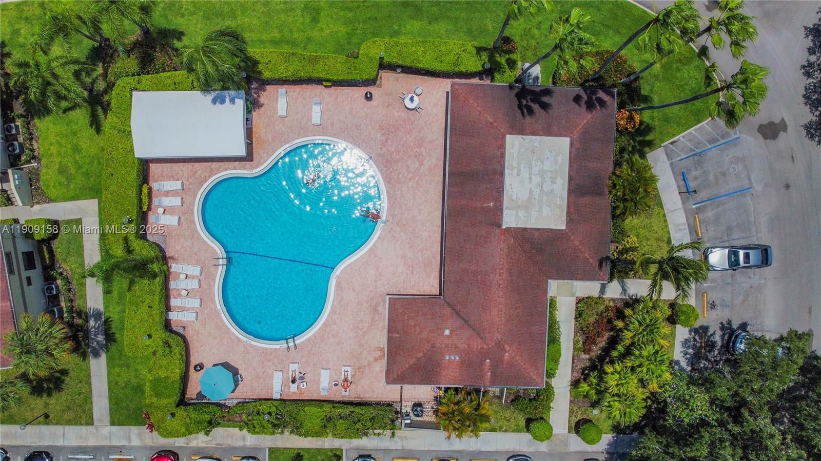 Real estate property located at 2880 Carambola Cir S #2071, Broward, Applewood Village Iv-e Co, Coconut Creek, FL