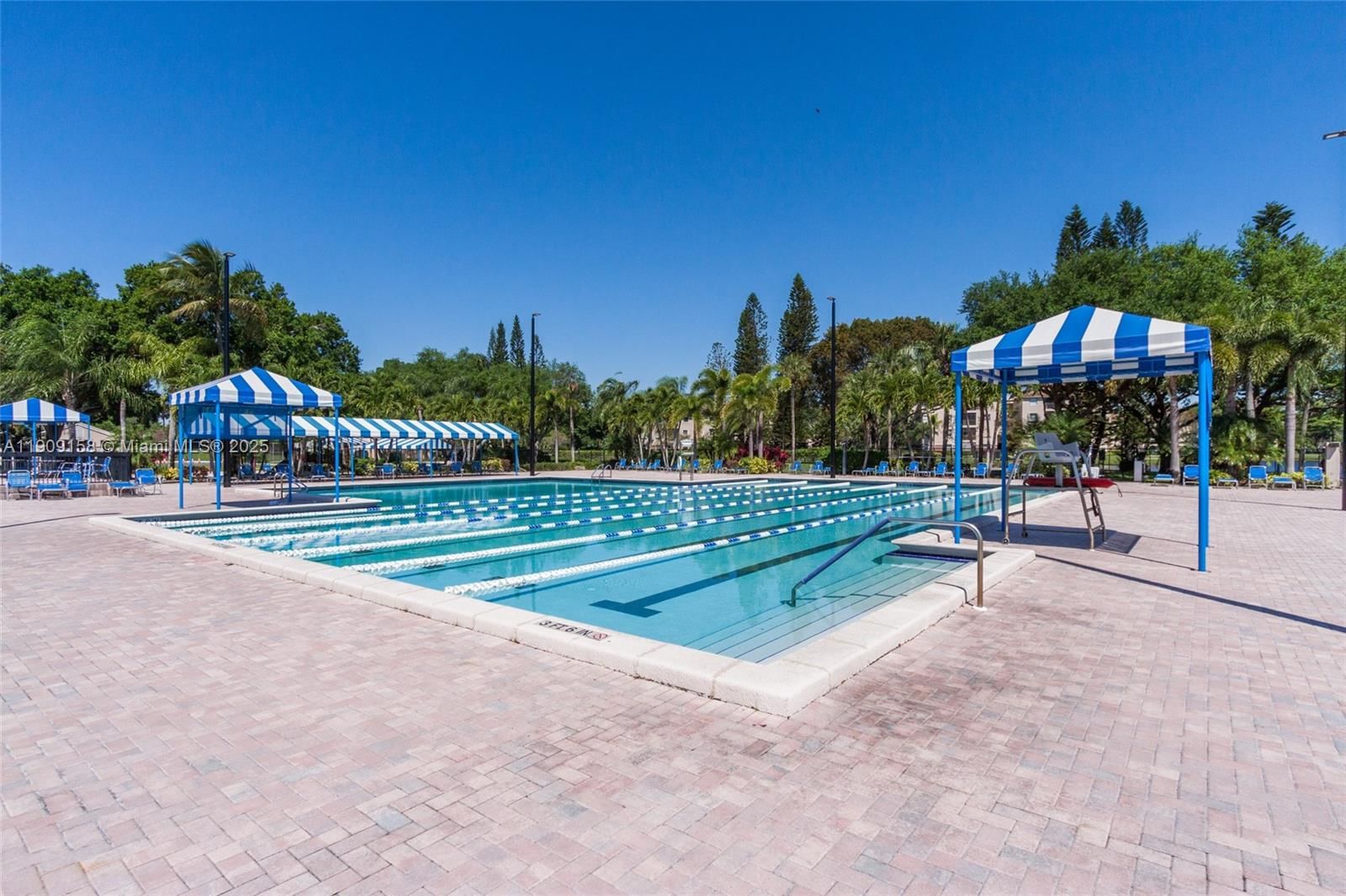Real estate property located at 2880 Carambola Cir S #2071, Broward, Applewood Village Iv-e Co, Coconut Creek, FL