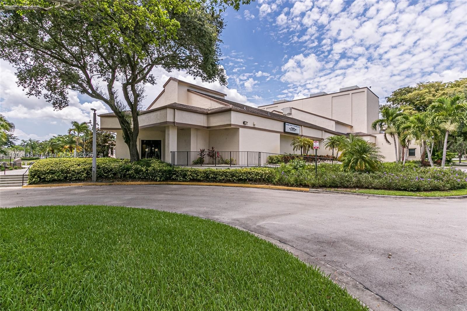 Real estate property located at 2880 Carambola Cir S #2071, Broward, Applewood Village Iv-e Co, Coconut Creek, FL