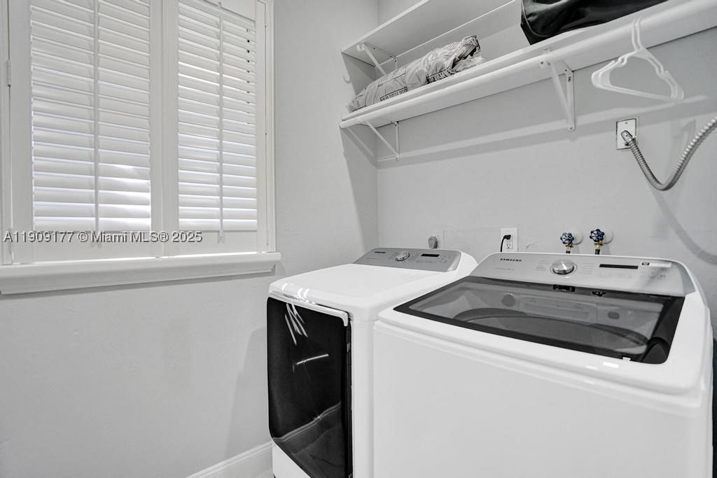 Real estate property located at 1109 12th St, Broward, Cove 5th Sec, Deerfield Beach, FL