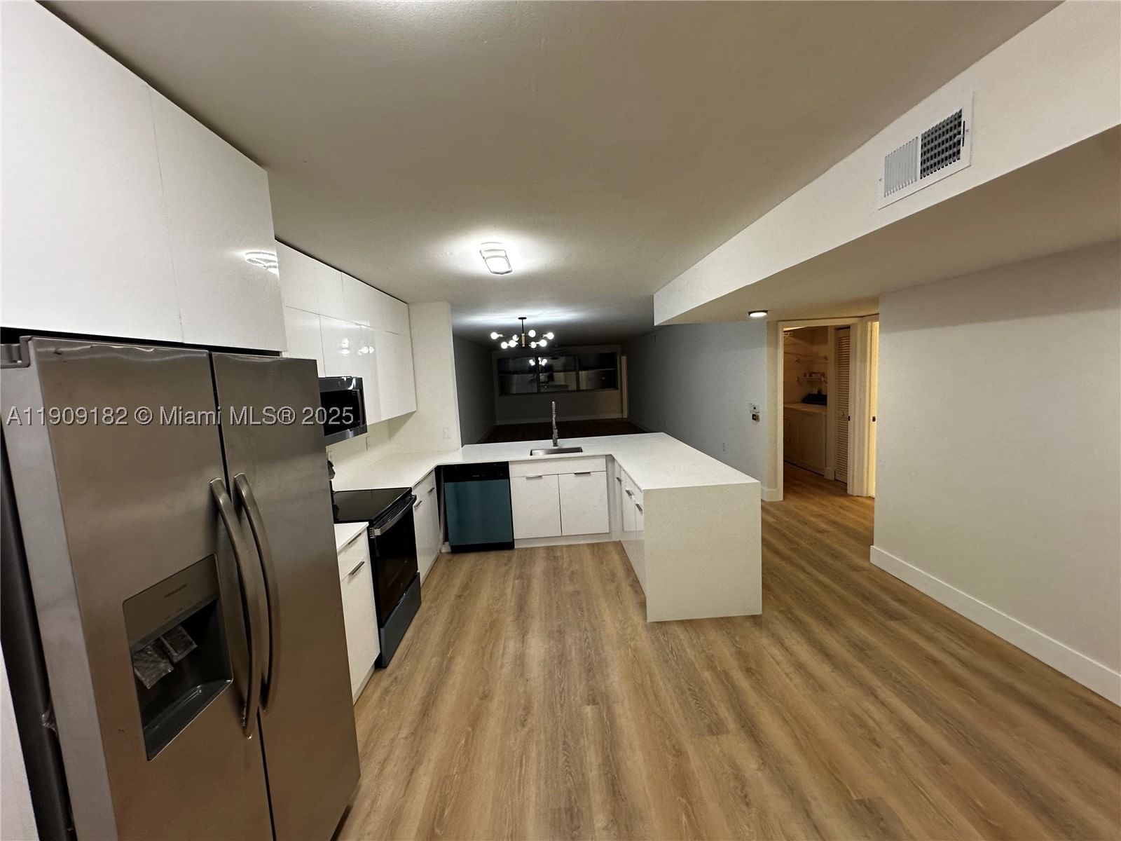 Real estate property located at 2560 103rd Ave #402, Broward, Sunrise Lakes 193 Condo, Sunrise, FL
