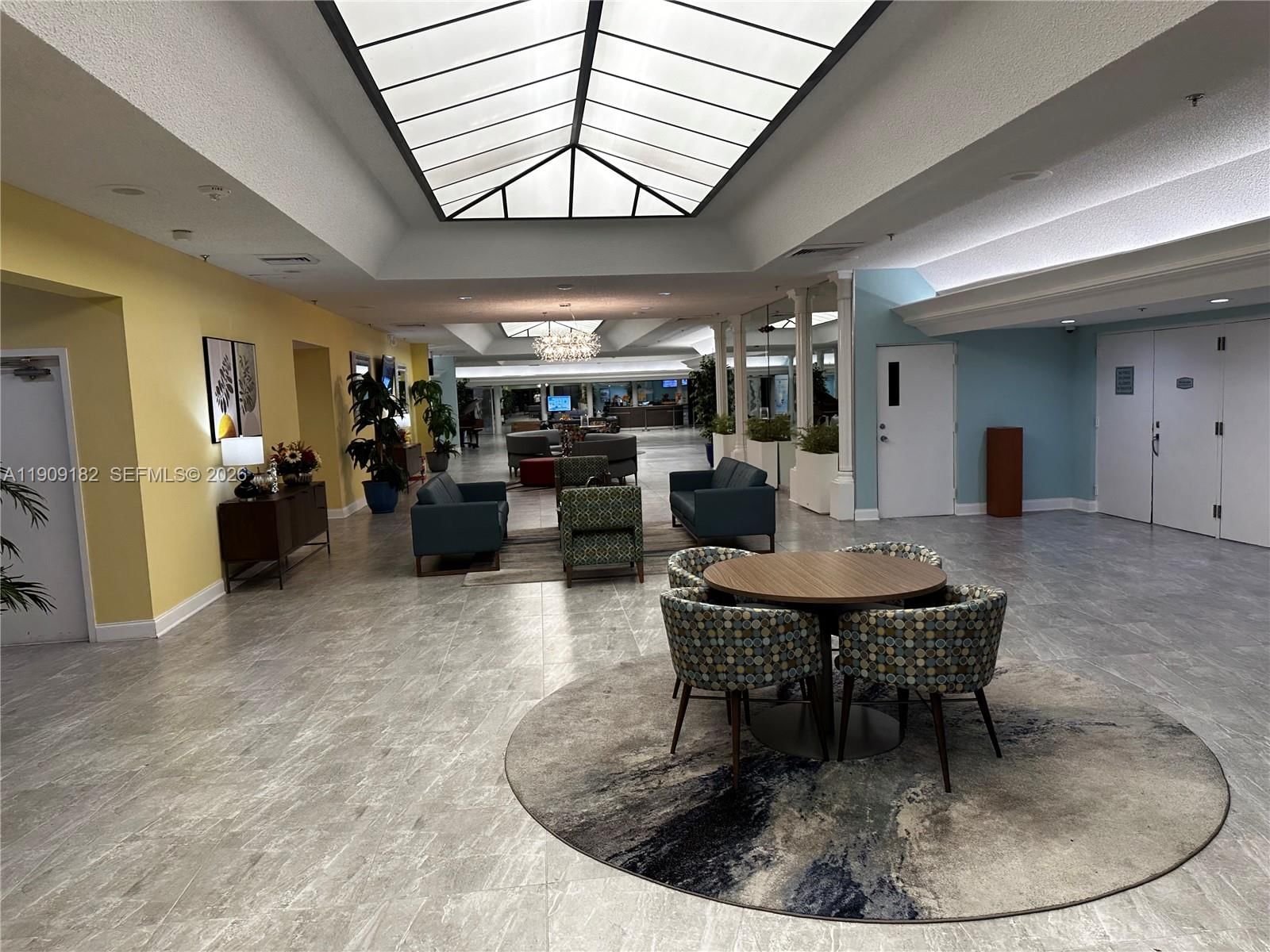 Real estate property located at 2560 103rd Ave #402, Broward, Sunrise Lakes 193 Condo, Sunrise, FL