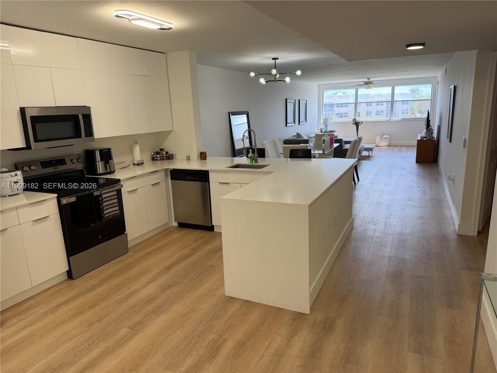 Real estate property located at 2560 103rd Ave #402, Broward, Sunrise Lakes 193 Condo, Sunrise, FL