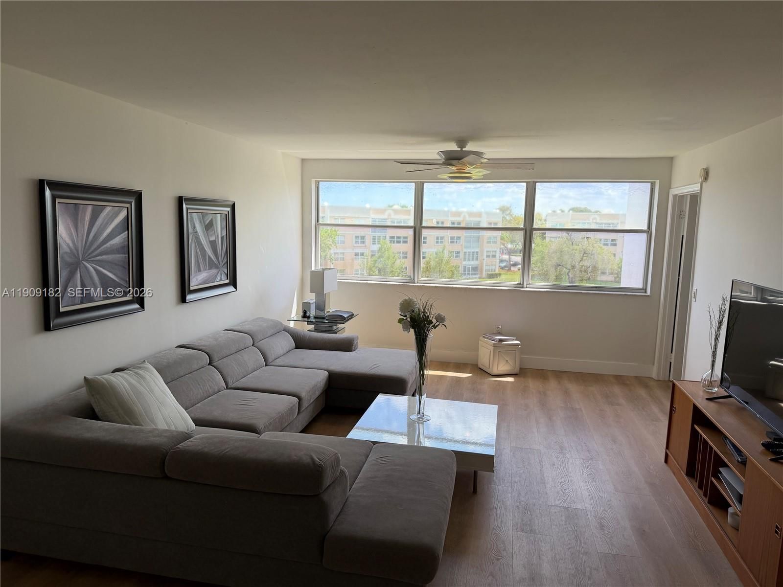 Real estate property located at 2560 103rd Ave #402, Broward, Sunrise Lakes 193 Condo, Sunrise, FL