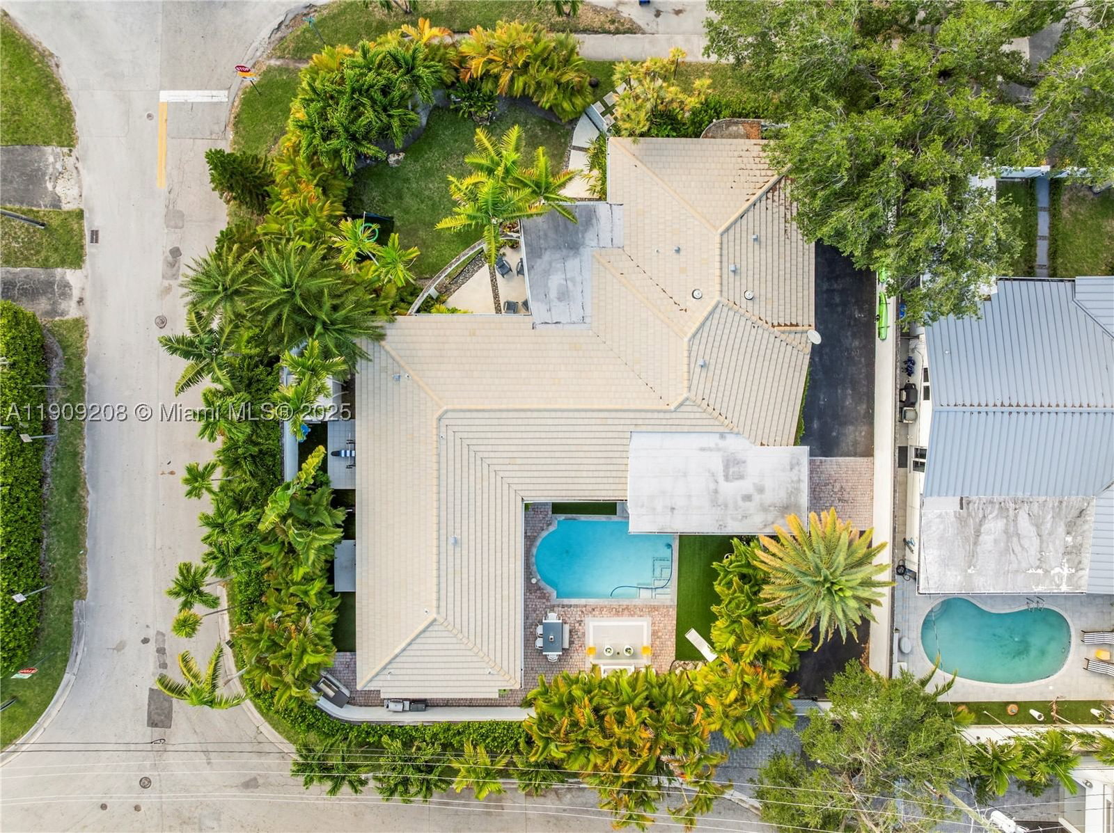 Real estate property located at 1616 Bayshore Dr, Miami-dade, Glencoe A Sub, Miami, FL