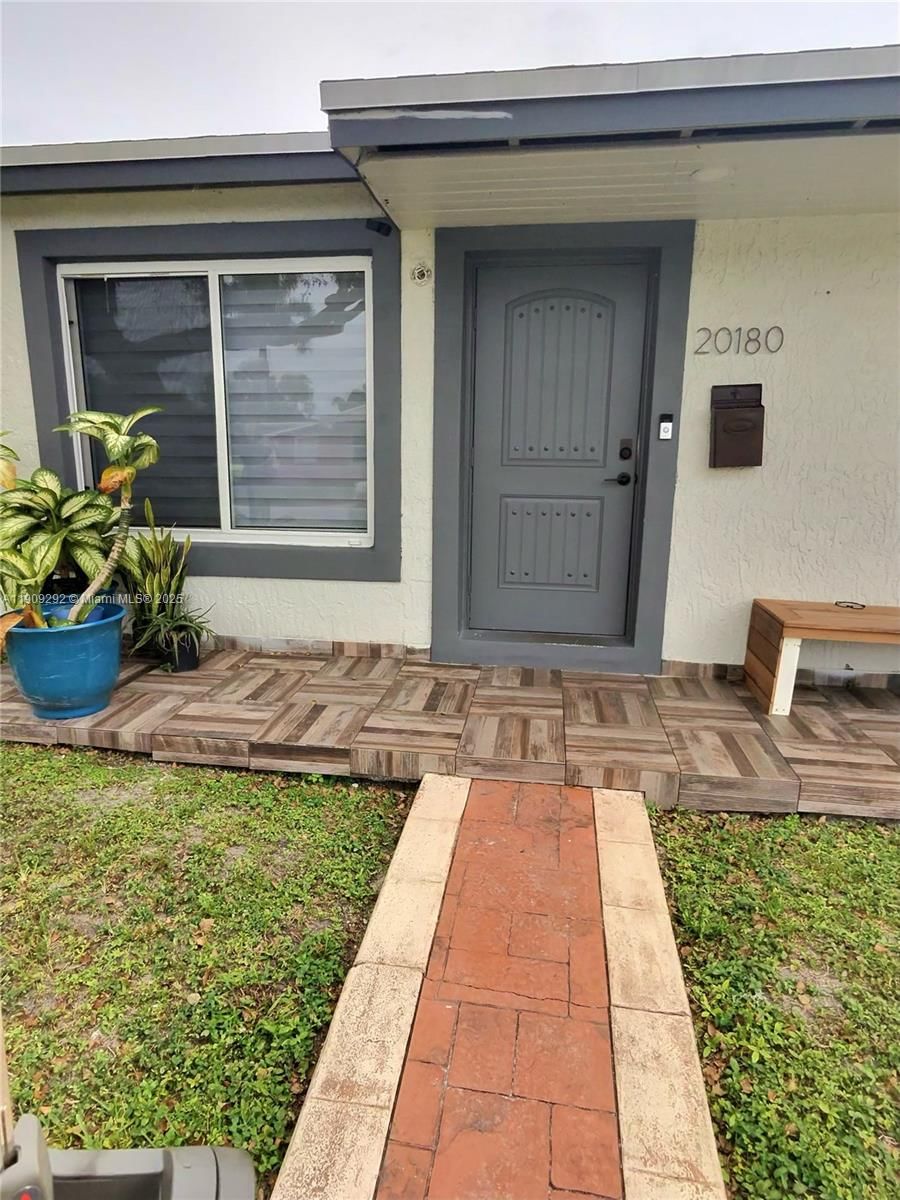 Real estate property located at 20180 14th Ct, Miami-dade, Honeyhill Ests Sec 2 1st, Miami Gardens, FL