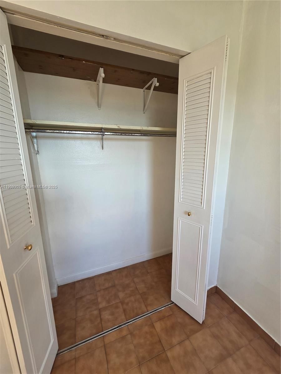 Real estate property located at 3640 9th St #407, Miami-dade, El Cid Condo, Miami, FL