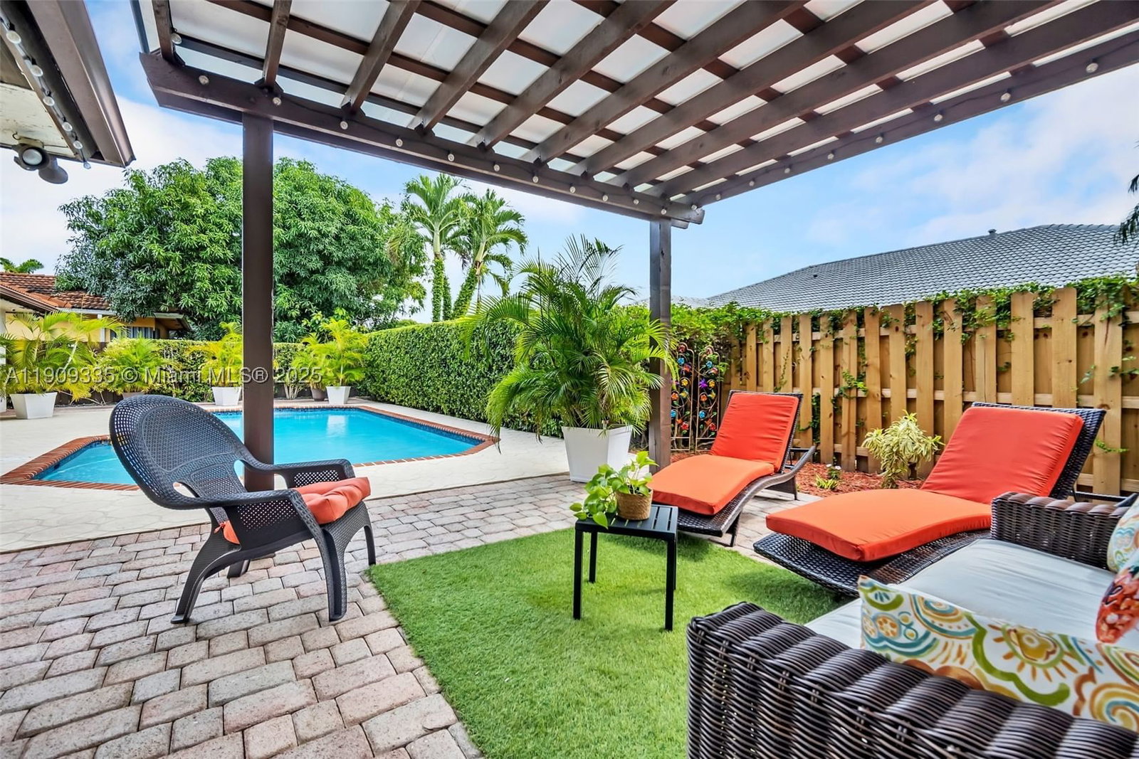 Real estate property located at 15462 115th St, Miami-dade, Hammocks Shores 3rd Addn, Miami, FL