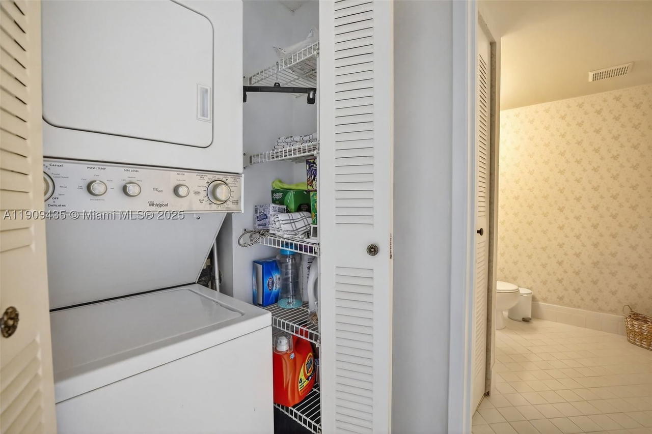 Real estate property located at 13105 16TH CT #407L, Broward, Ivanhoe East At Century V, Pembroke Pines, FL