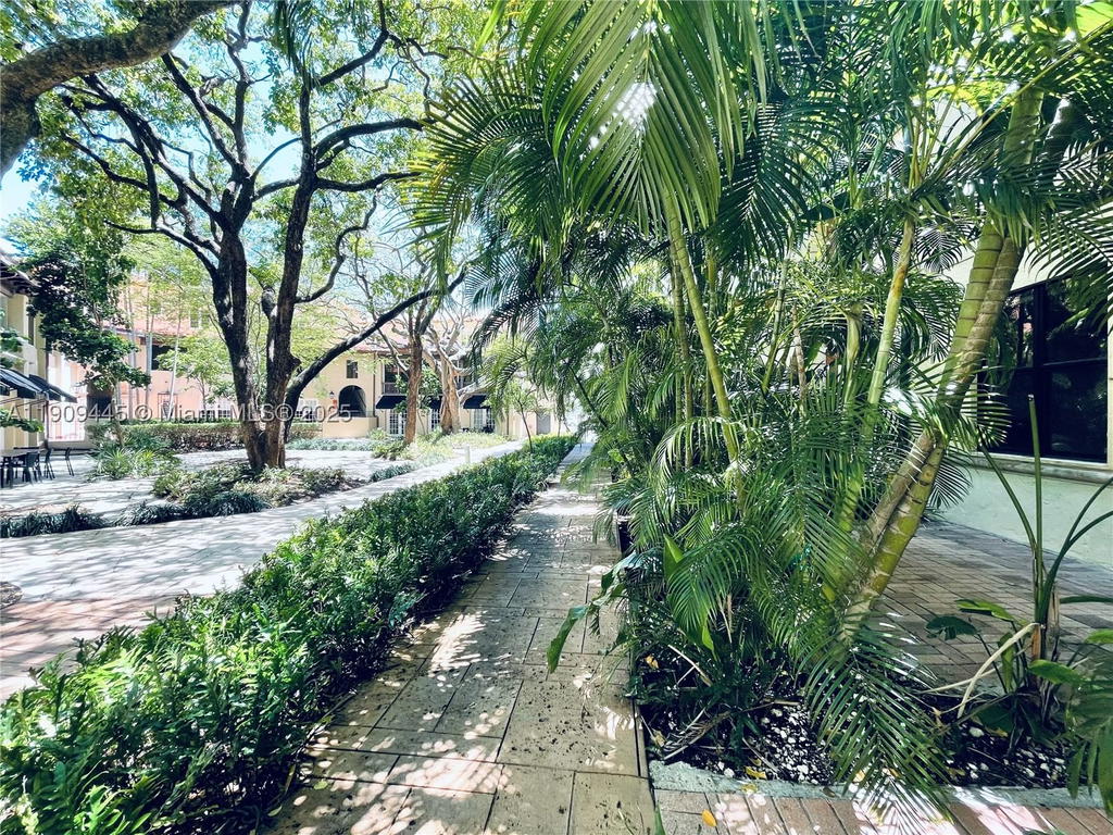 Real estate property located at 888 Douglas Rd #119, Miami-dade, Coral Gables Douglas Sec, Coral Gables, FL