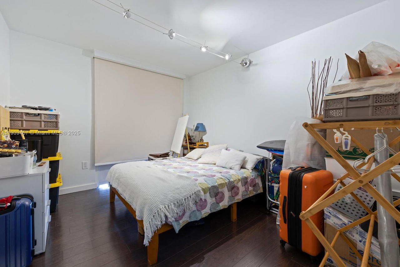 Real estate property located at 17500 Bay Rd S301, Miami-dade, Fairview House Condo, Sunny Isles Beach, FL