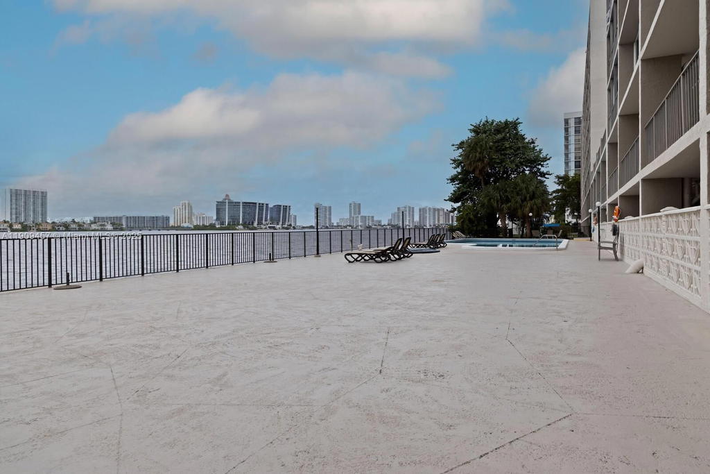 Real estate property located at 17500 Bay Rd S301, Miami-dade, Fairview House Condo, Sunny Isles Beach, FL