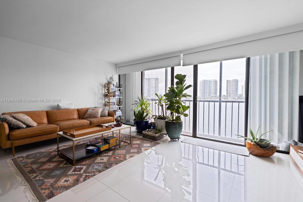 Real estate property located at 17500 Bay Rd S301, Miami-dade, Fairview House Condo, Sunny Isles Beach, FL