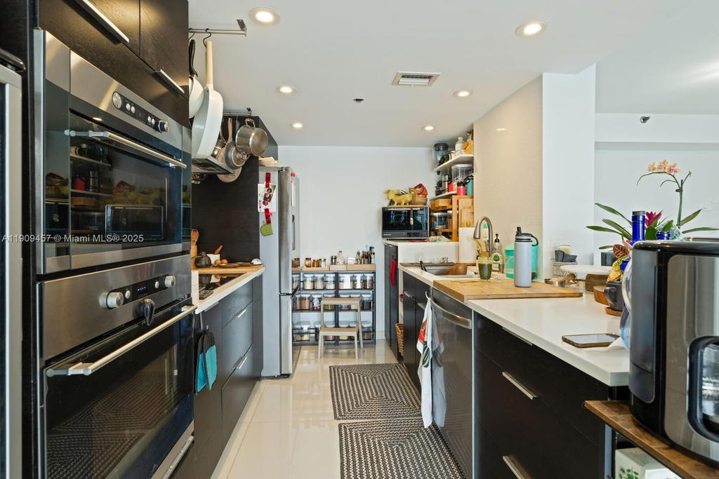 Real estate property located at 17500 Bay Rd S301, Miami-dade, Fairview House Condo, Sunny Isles Beach, FL
