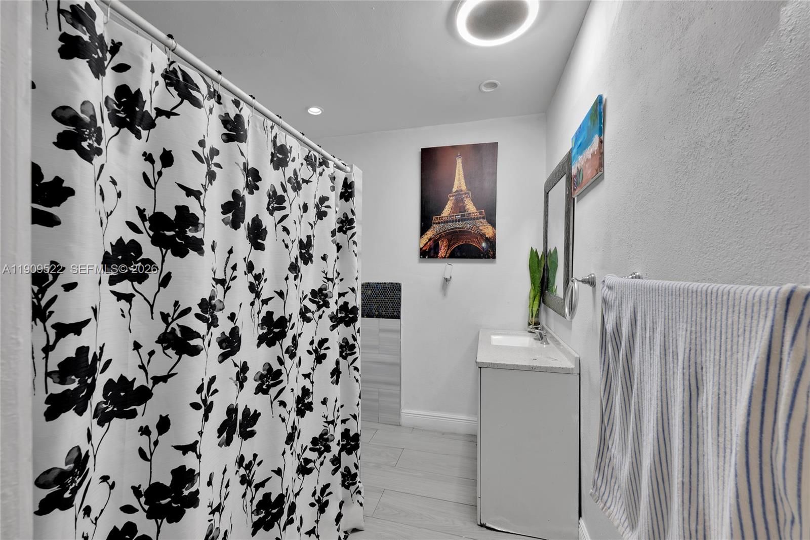 Real estate property located at 6221 26th St, Broward, Miami Gardens Estates Sec, Miramar, FL