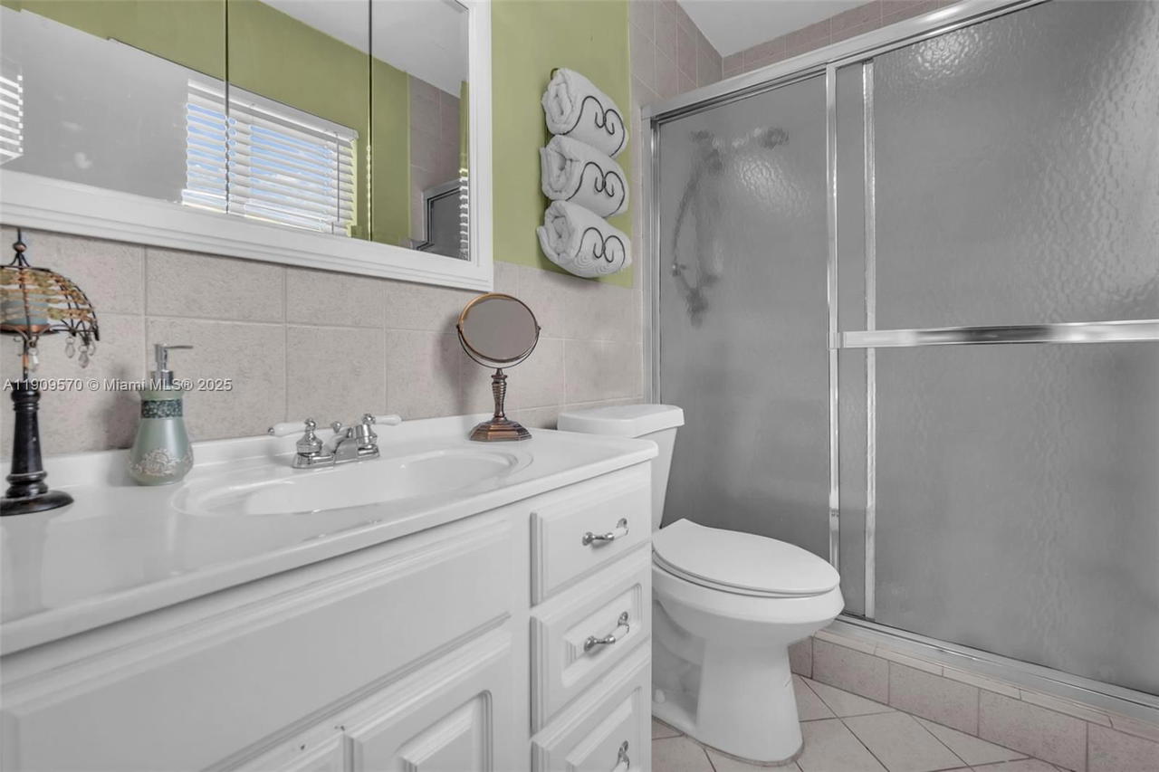 Real estate property located at 7751 6th Ct, Broward, Boulevard Heights Sec 11, Pembroke Pines, FL