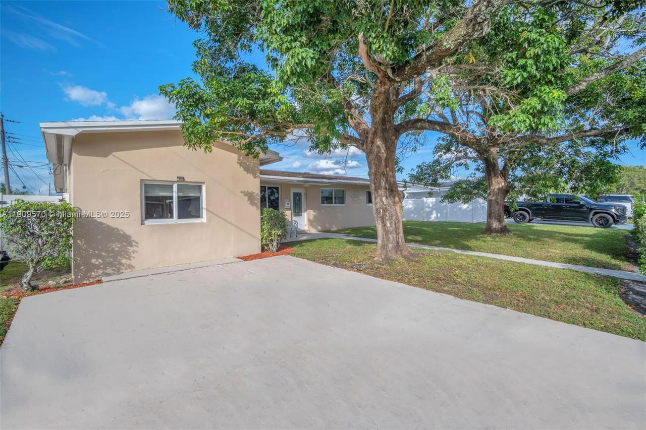 Real estate property located at 7751 6th Ct, Broward, Boulevard Heights Sec 11, Pembroke Pines, FL