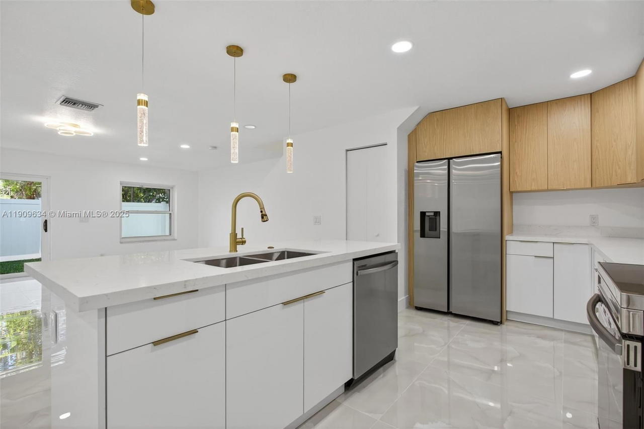 Real estate property located at 4456 Crystal Lake Dr, Broward, Crystal Lake 2nd Sec, Deerfield Beach, FL